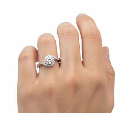 Étreinte Céleste – Bague Élégante en Zircon