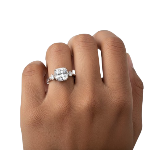 Élégance Royale – Bague Fleur de Zircon