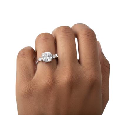 Élégance Royale – Bague Fleur de Zircon