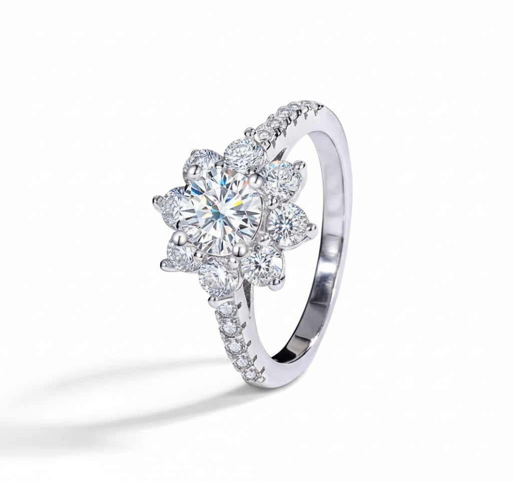 Fleur d’Éternité – Bague en Zircon Éclat Floral