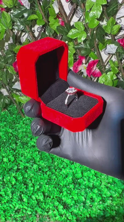 Élégance Royale – Bague Fleur de Zircon